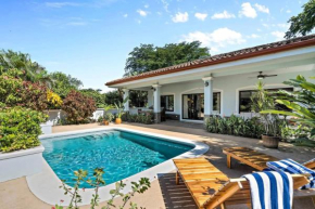 Brand New 4 bedroom house with pool - Ideal for families
